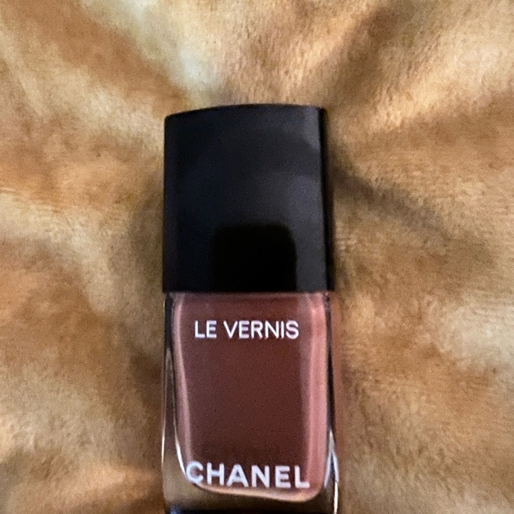 Chanel inspiration. Brand new